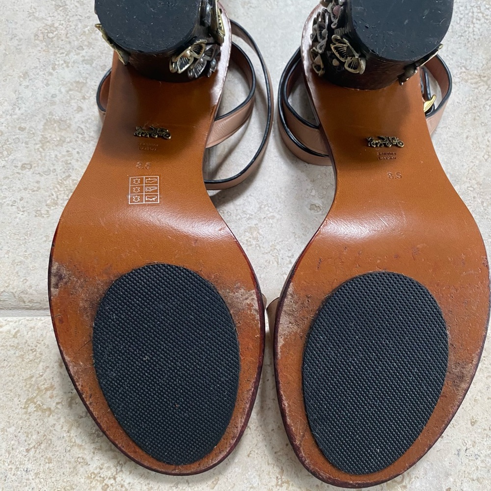 Coach Tan Heels, Tea rose size 8.5 - Picture 6 of 10